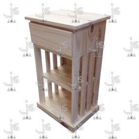 Mesa de luz con un estante y un cajón hecho de madera de pino. Fabricado por JS. Fábrica de muebles.