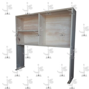 Alzada escritorio cubo de dos patas y tres estantes hecho de madera de pino. Fabricado por JS. Fábrica de muebles.