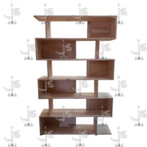 Biblioteca zig zag de siete estantes hecho de madera de pino. Fabricado por JS. Fábrica de muebles.