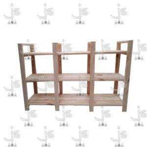 Estante multiuso de tres estantes con seis patas hecho de madera de pino. Fabricado por JS. Fábrica de muebles.