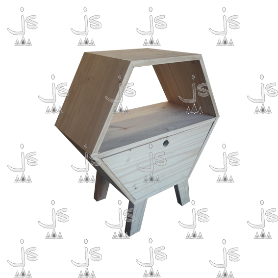 Mesa de luz exagonal de cuatro patas con un estante y un cajón hecho de madera de pino. Fabricado por JS. Fábrica de muebles.