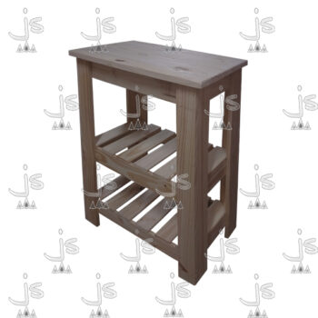 Mesa quesera de campo eco de cuatro patas sin cajón con dos estantes hecho de madera de pino. Fabricado por JS. Fábrica de muebles.